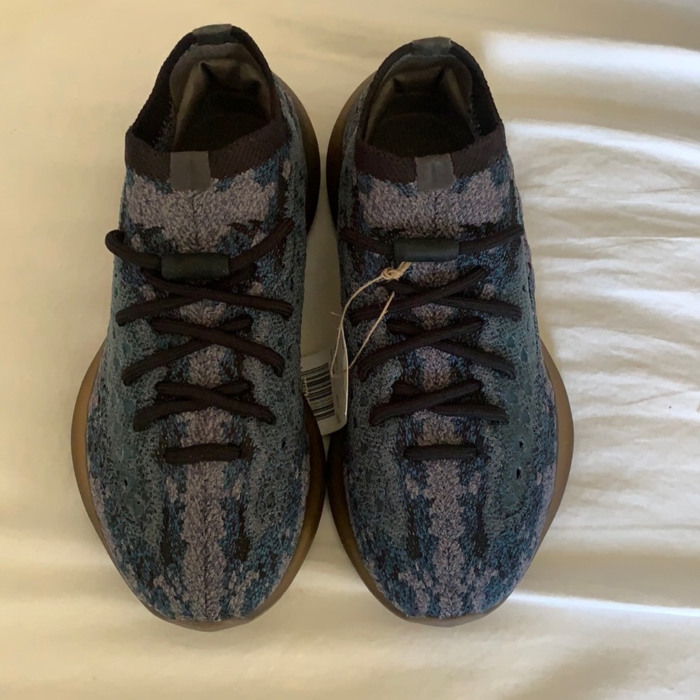 Yeezy boosts 380, brand new never worn